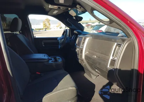 2021 Ram 1500 Classic Warlock 4X2 6'4 Box z USA, uszkodzony, nr VIN 1C6RR6GG5MS526922